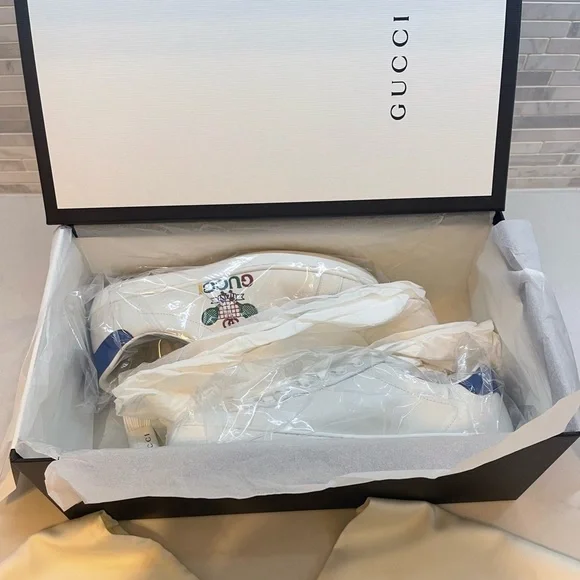 Preloved Gucci Tennis Ace Sneakers